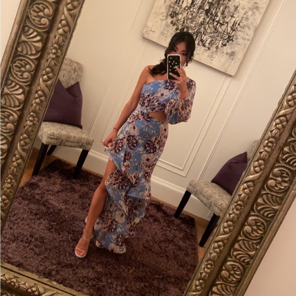 Alexis Gown - Picture 2 of 3